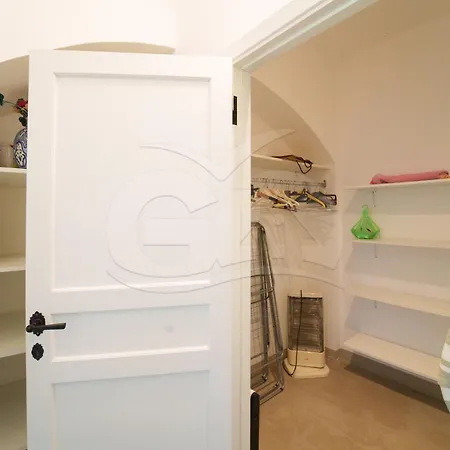 Villino La Cicala - Goelba 公寓 *